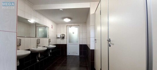 Оренда комерційної нерухомості, 83&nbsp;кв.м, под офис, <a class="location-link" href="/kiev/" title="Недвижимость Київ">Київ</a>, <a class="location-link" href="/kiev/darnickij/" title="Недвижимость Дарницький район">Дарницький р-н</a>, Александра Мишуги ул., 10 (изображение 7)