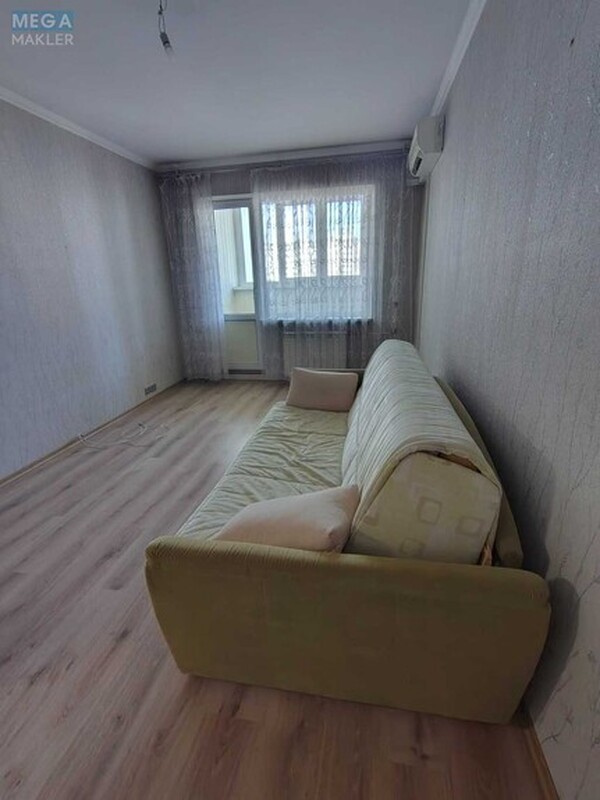 Продаж 3 кімнатної квартири (72,9/?/8,5), 12 пов. 16 пов. будинку, <a class="location-link" href="/kiev/" title="Недвижимость Київ">Київ</a>, <a class="location-link" href="/kiev/obolonskij/" title="Недвижимость Оболонський район">Оболонський р-н</a>, Озерна вул., 18 (изображение 4)
