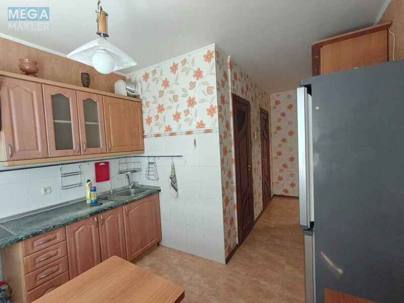 Продаж 3 кімнатної квартири (72,9/?/8,5), 12 пов. 16 пов. будинку, <a class="location-link" href="/kiev/" title="Недвижимость Київ">Київ</a>, <a class="location-link" href="/kiev/obolonskij/" title="Недвижимость Оболонський район">Оболонський р-н</a>, Озерна вул., 18 (изображение 10)