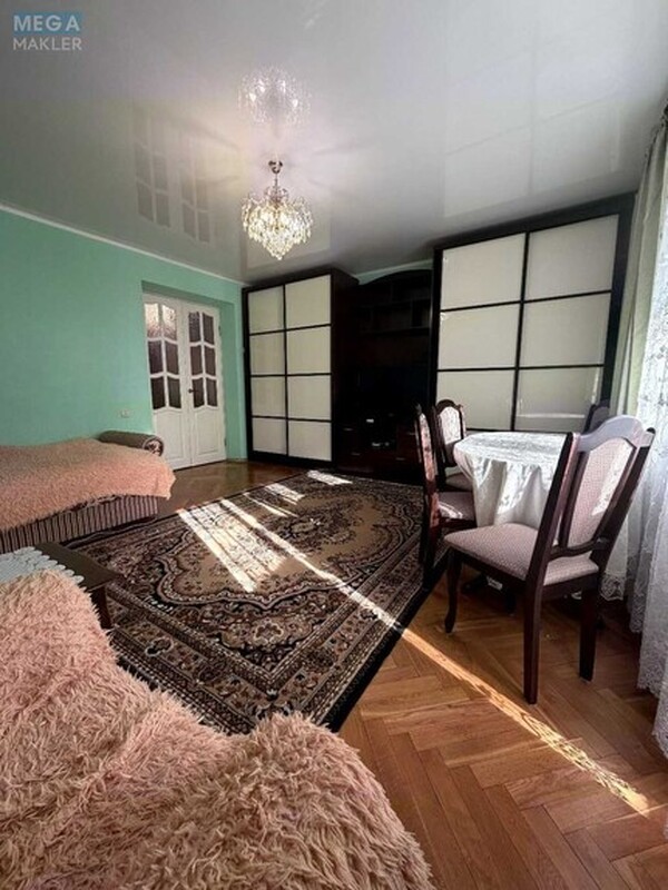 Оренда 2 кімнатної квартири, <a class="location-link" href="/kiev/" title="Недвижимость Київ">Київ</a>, <a class="location-link" href="/kiev/pecherskij/" title="Недвижимость Печерський район">Печерський р-н</a>, Старонаводницкая ул., 6 (изображение 9)