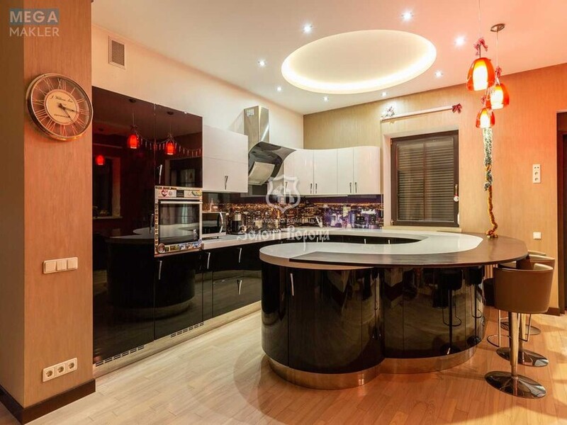 Продаж дома, 2&nbsp;поверху, 296,10&nbsp;кв.м, 4&nbsp;кімнати, ділянка 20&nbsp;соток, <a class="location-link" href="/vishenki-selo-kv/" title="Недвижимость Вишеньки">Вишеньки</a>, Грушевського вул., 2 (изображение 7)