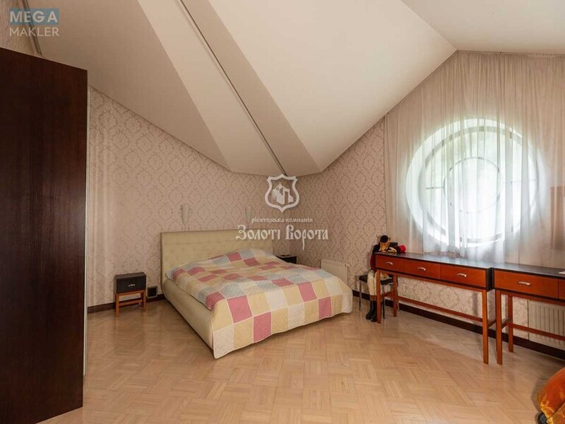 Продаж дома, 2&nbsp;поверху, 296,10&nbsp;кв.м, 4&nbsp;кімнати, ділянка 20&nbsp;соток, <a class="location-link" href="/vishenki-selo-kv/" title="Недвижимость Вишеньки">Вишеньки</a>, Грушевського вул., 2 (изображение 14)