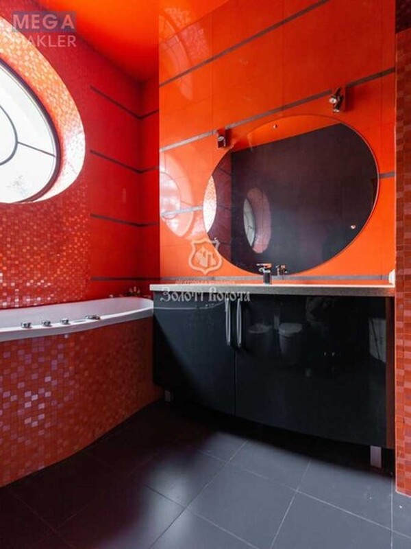 Продаж дома, 2&nbsp;поверху, 296,10&nbsp;кв.м, 4&nbsp;кімнати, ділянка 20&nbsp;соток, <a class="location-link" href="/vishenki-selo-kv/" title="Недвижимость Вишеньки">Вишеньки</a>, Грушевського вул., 2 (изображение 20)