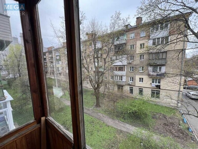 Оренда 2 кімнатної квартири, <a class="location-link" href="/kiev/" title="Недвижимость Київ">Київ</a>, <a class="location-link" href="/kiev/solomenskij/" title="Недвижимость Солом'янський район">Солом'янський р-н</a>, Машиностроительная ул., 34 (изображение 13)
