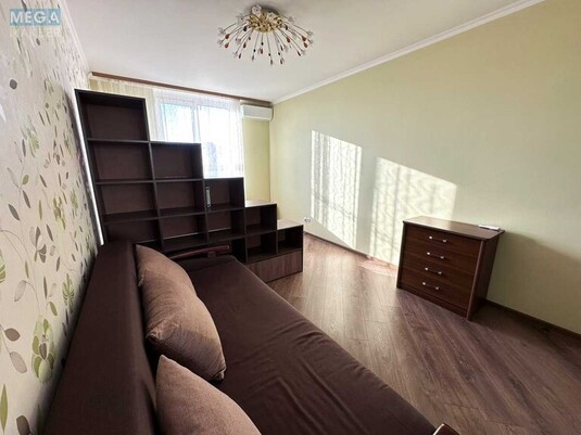 Оренда 1 кімнатної квартири, <a class="location-link" href="/kiev/" title="Недвижимость Київ">Київ</a>, <a class="location-link" href="/kiev/darnickij/" title="Недвижимость Дарницький район">Дарницький р-н</a>, Урлівська вул., 23В (изображение 4)