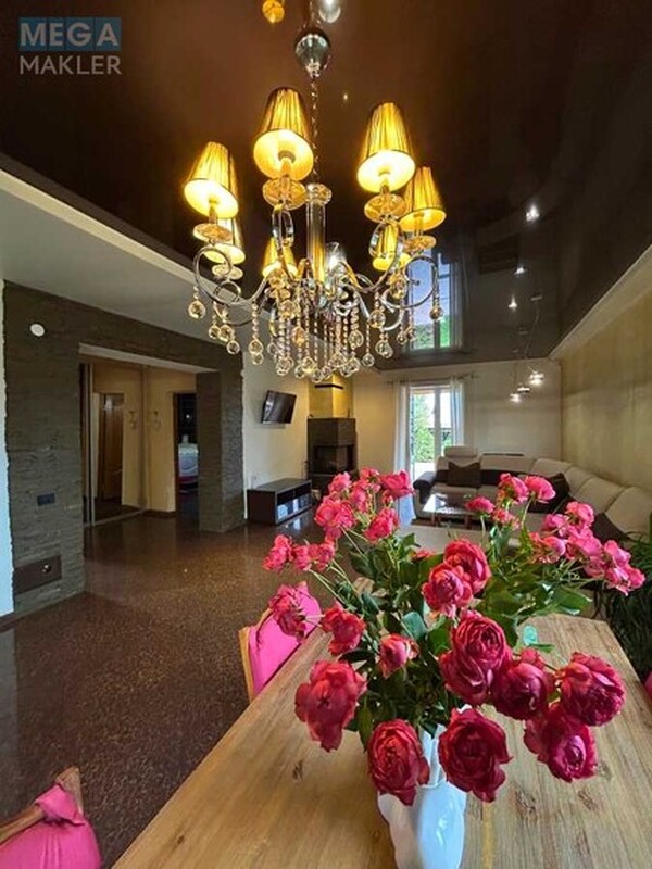 Продаж дома, 2&nbsp;поверху, 185&nbsp;кв.м, 5&nbsp;кімнат, ділянка 8&nbsp;соток, <a class="location-link" href="/novye-petrovcy/" title="Недвижимость Нові Петрівці">Нові Петрівці</a>, Вишневая, 17 (изображение 4)