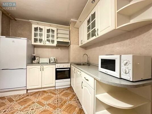 Оренда 2 кімнатної квартири, <a class="location-link" href="/kiev/" title="Недвижимость Київ">Київ</a>, <a class="location-link" href="/kiev/pecherskij/" title="Недвижимость Печерський район">Печерський р-н</a>, Предславинська вул., 25 (изображение 13)