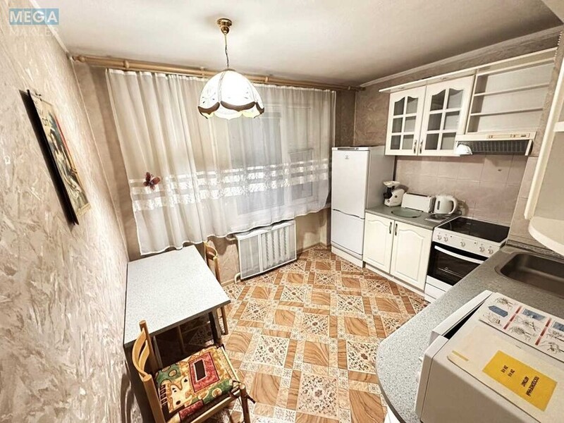 Оренда 2 кімнатної квартири, <a class="location-link" href="/kiev/" title="Недвижимость Київ">Київ</a>, <a class="location-link" href="/kiev/pecherskij/" title="Недвижимость Печерський район">Печерський р-н</a>, Предславинська вул., 25 (изображение 14)