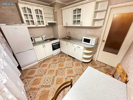 Оренда 2 кімнатної квартири, <a class="location-link" href="/kiev/" title="Недвижимость Київ">Київ</a>, <a class="location-link" href="/kiev/pecherskij/" title="Недвижимость Печерський район">Печерський р-н</a>, Предславинська вул., 25 (изображение 15)