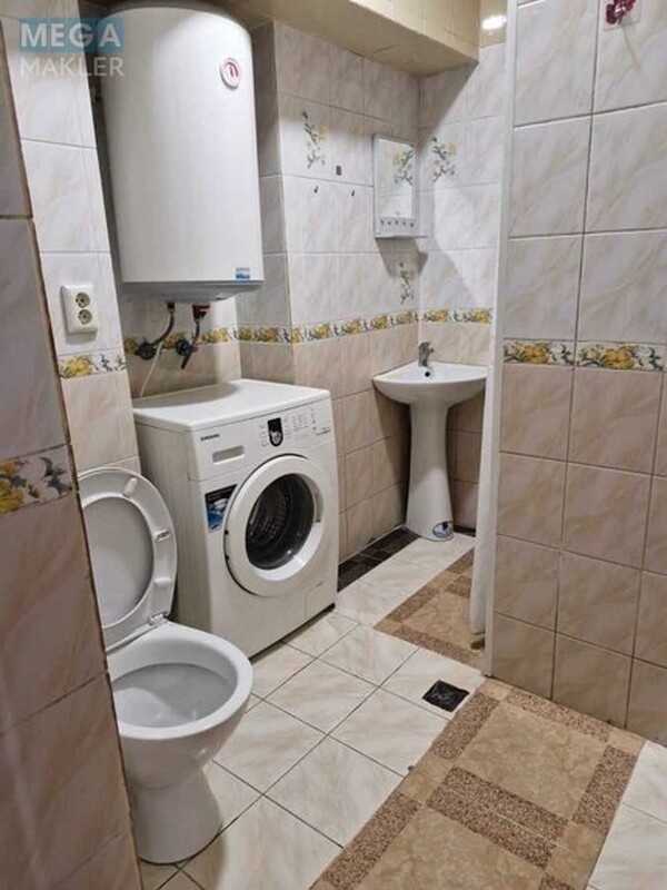 Оренда 1 кімнатної квартири, <a class="location-link" href="/odessa/" title="Недвижимость Одеса">Одеса</a>, <a class="location-link" href="/odessa/primorskij/" title="Недвижимость Приморський район">Приморський р-н</a>, Мечникова, 72 (изображение 2)