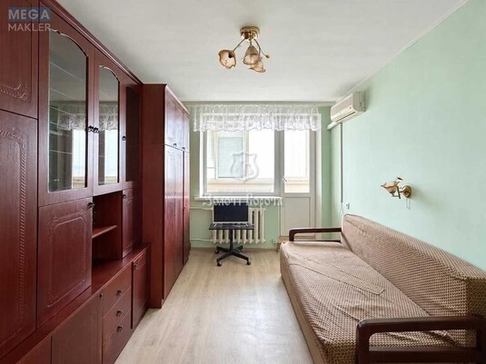 Продаж 1 кімнатної квартири (32,4/12,9/7,3), 8 пов. 9 пов. будинку, <a class="location-link" href="/kiev/" title="Недвижимость Київ">Київ</a>, <a class="location-link" href="/kiev/svyatoshinskij/" title="Недвижимость Святошинський район">Святошинський р-н</a>, Зодчих вул., 74 (изображение 2)