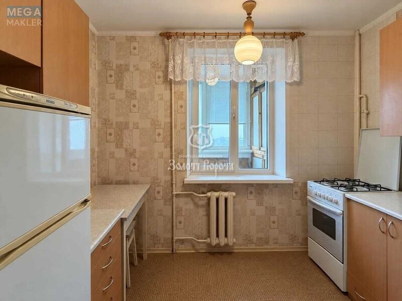 Продаж 1 кімнатної квартири (32,4/12,9/7,3), 8 пов. 9 пов. будинку, <a class="location-link" href="/kiev/" title="Недвижимость Київ">Київ</a>, <a class="location-link" href="/kiev/svyatoshinskij/" title="Недвижимость Святошинський район">Святошинський р-н</a>, Зодчих вул., 74 (изображение 5)