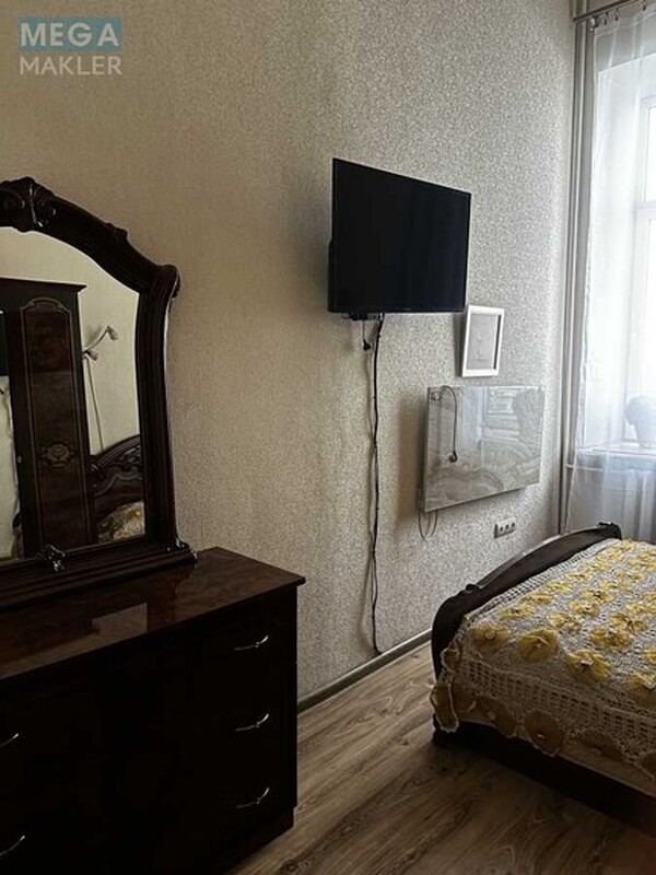 Оренда 2 кімнатної квартири, <a class="location-link" href="/kiev/" title="Недвижимость Київ">Київ</a>, <a class="location-link" href="/kiev/pecherskij/" title="Недвижимость Печерський район">Печерський р-н</a>, Круглоуніверситетська вул., 14 (изображение 2)