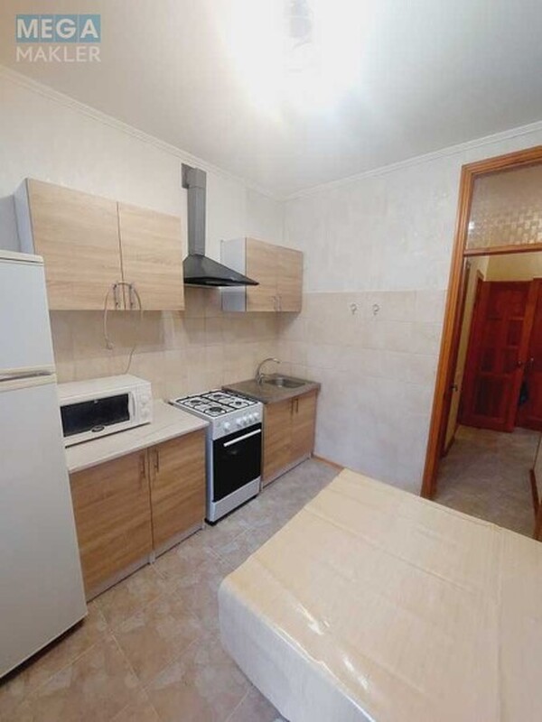 Оренда 1 кімнатної квартири, <a class="location-link" href="/kiev/" title="Недвижимость Київ">Київ</a>, <a class="location-link" href="/kiev/pecherskij/" title="Недвижимость Печерський район">Печерський р-н</a>, Василия Тютюнника ул., 22/26 (изображение 5)