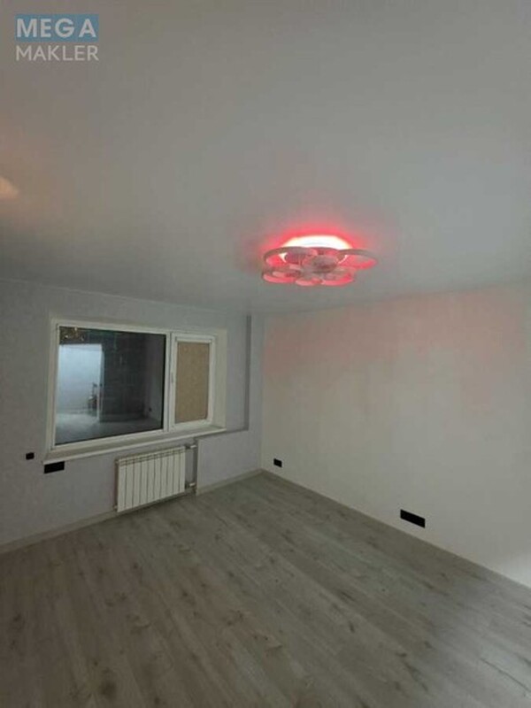 Продаж 3 кімнатної квартири (72/42/9), 1 пов. 9 пов. будинку, <a class="location-link" href="/kiev/" title="Недвижимость Київ">Київ</a>, <a class="location-link" href="/kiev/desnyanskij/" title="Недвижимость Деснянський район">Деснянський р-н</a>, Владимира Маяковского просп., 22А (изображение 10)