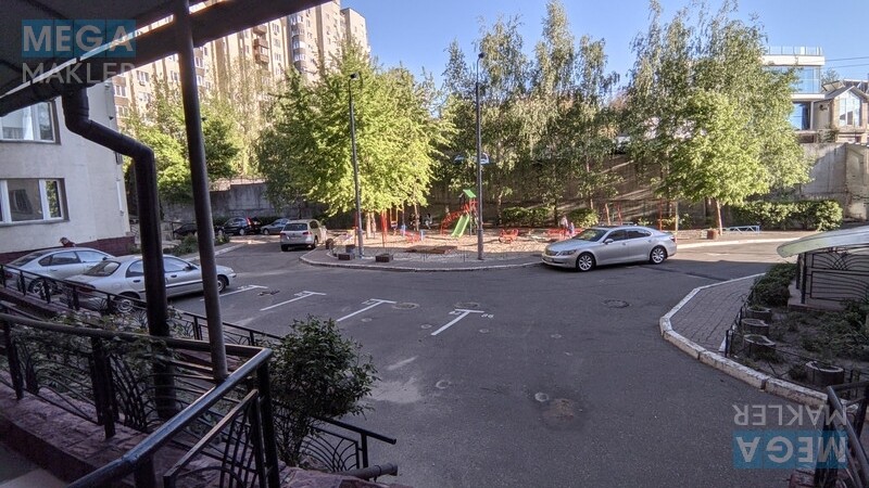 Продаж 4 кімнатної квартири (100/55/17), 15 пов. 17 пов. будинку, <a class="location-link" href="/kiev/" title="Недвижимость Київ">Київ</a>, <a class="location-link" href="/kiev/goloseevskij/" title="Недвижимость Голосіївський район">Голосіївський р-н</a>, пр. Лобановського 126-Г ( <img src="https://megamakler.com.ua/metro/0000ff.gif" alt="" class="metro" /> м. Демеевская ) (изображение 17)