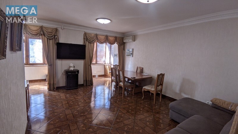 Оренда 2 кімнатної квартири, стандарт, <a class="location-link" href="/kiev/" title="Недвижимость Київ">Київ</a>, <a class="location-link" href="/kiev/pecherskij/" title="Недвижимость Печерський район">Печерський р-н</a>, Первомайского 9А ( <img src="https://megamakler.com.ua/metro/00ff00.gif" alt="" class="metro" /> м. Кловская, 2 ) (изображение 2)