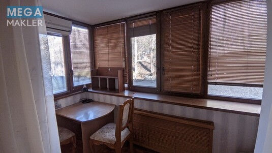 Оренда 2 кімнатної квартири, стандарт, <a class="location-link" href="/kiev/" title="Недвижимость Київ">Київ</a>, <a class="location-link" href="/kiev/pecherskij/" title="Недвижимость Печерський район">Печерський р-н</a>, Первомайского 9А ( <img src="https://megamakler.com.ua/metro/00ff00.gif" alt="" class="metro" /> м. Кловская, 2 ) (изображение 14)