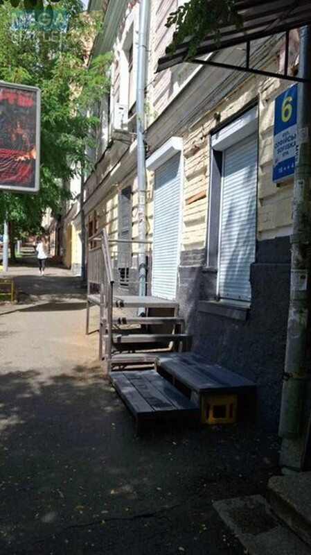 Оренда окремої будівлі/побудови, 24&nbsp;кв.м, <a class="location-link" href="/kiev/" title="Недвижимость Київ">Київ</a>, <a class="location-link" href="/kiev/shevchenkovskij/" title="Недвижимость Шевченківський район">Шевченківський р-н</a>, Софіївська вул., 6 (изображение 6)