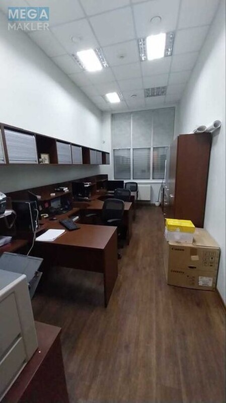 Продаж комерційної нерухомості, 206&nbsp;кв.м, под офис, <a class="location-link" href="/kiev/" title="Недвижимость Київ">Київ</a>, <a class="location-link" href="/kiev/solomenskij/" title="Недвижимость Солом'янський район">Солом'янський р-н</a>, Вацлава Гавела бульв., 16а (изображение 13)
